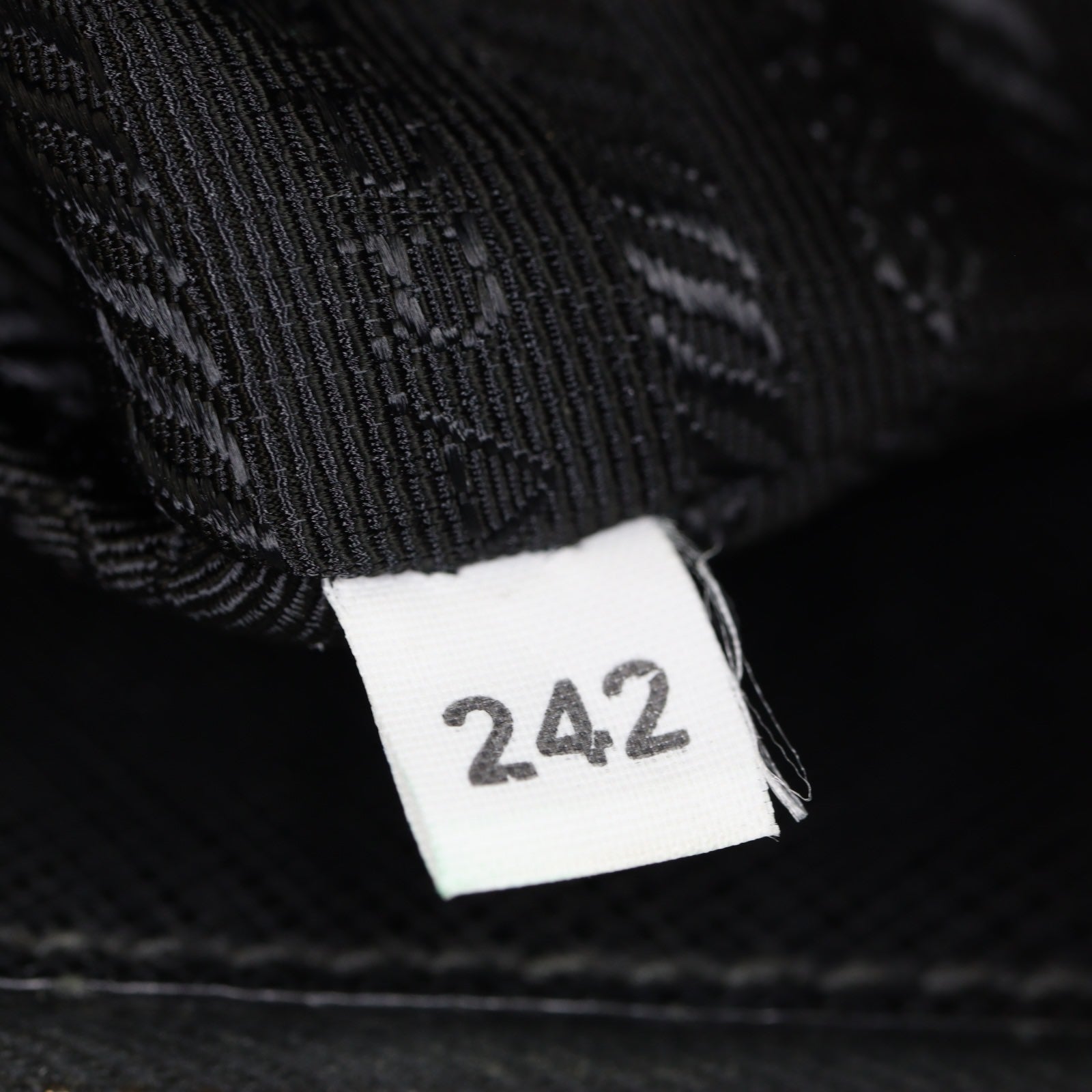 Prada Saffiano Lux Galleria Double Zip Tote Medium_IMG_7412.jpg