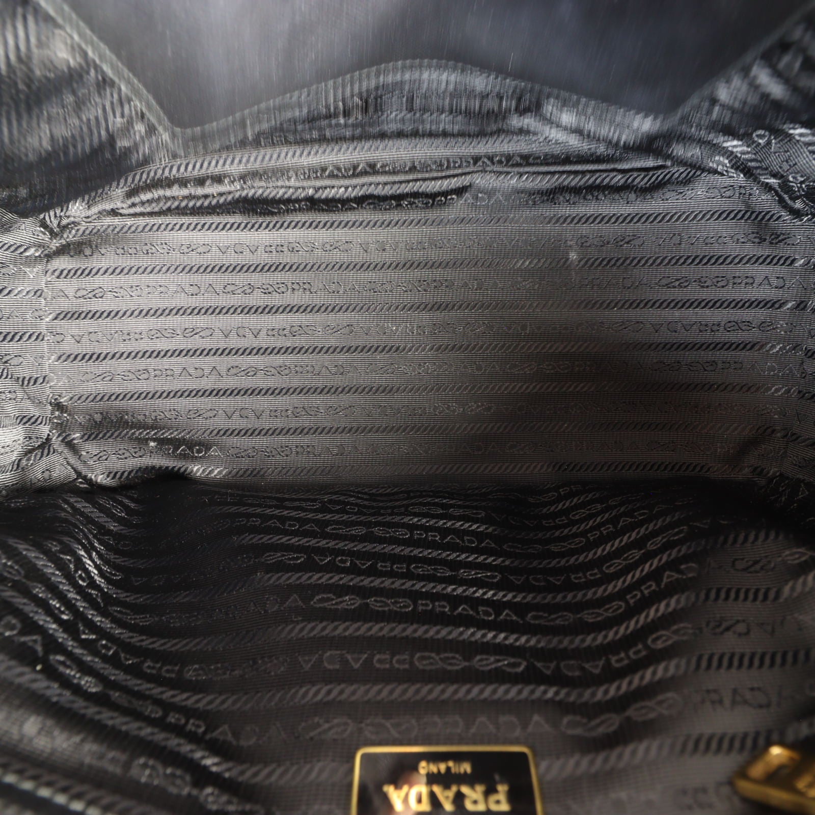 Prada Saffiano Lux Galleria Double Zip Tote Medium_IMG_7413.jpg