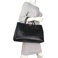Prada Saffiano Lux Tote Large_IMG_3980.jpeg