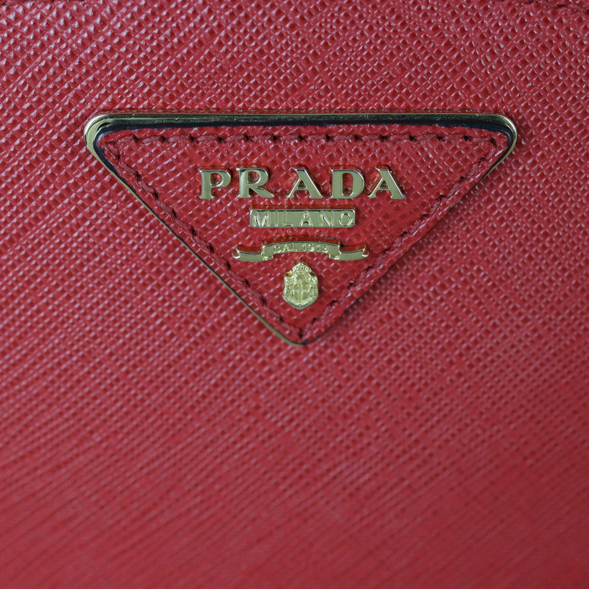 Prada Saffiano Odette Handle Bag_IMG_8493.jpg