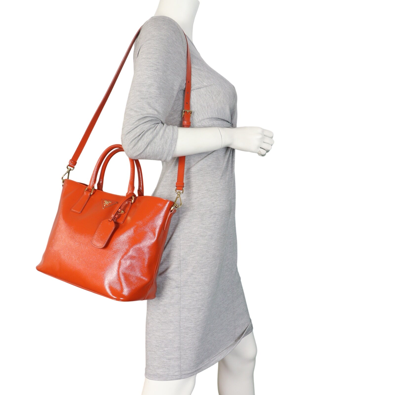 Prada Saffiano Vernice Lux Tote Large_IMG_0966.jpeg