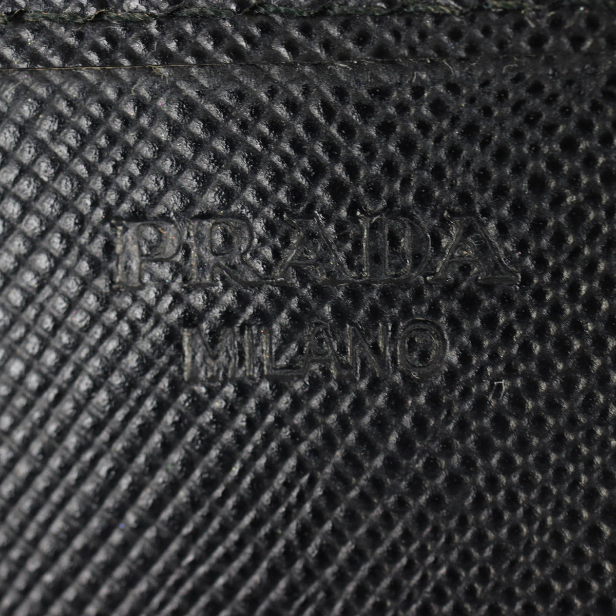 Prada Saffiano Wallet on Chain_IMG_1944.jpg