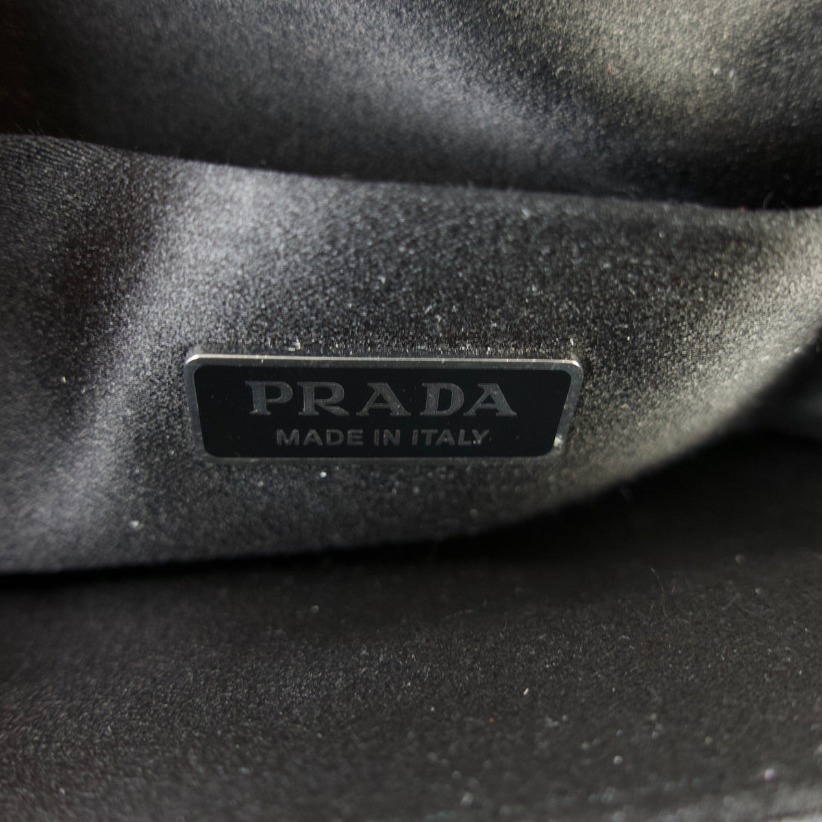 Prada Triangle Vertical Crystal Tote Mini__DSC5371.jpg