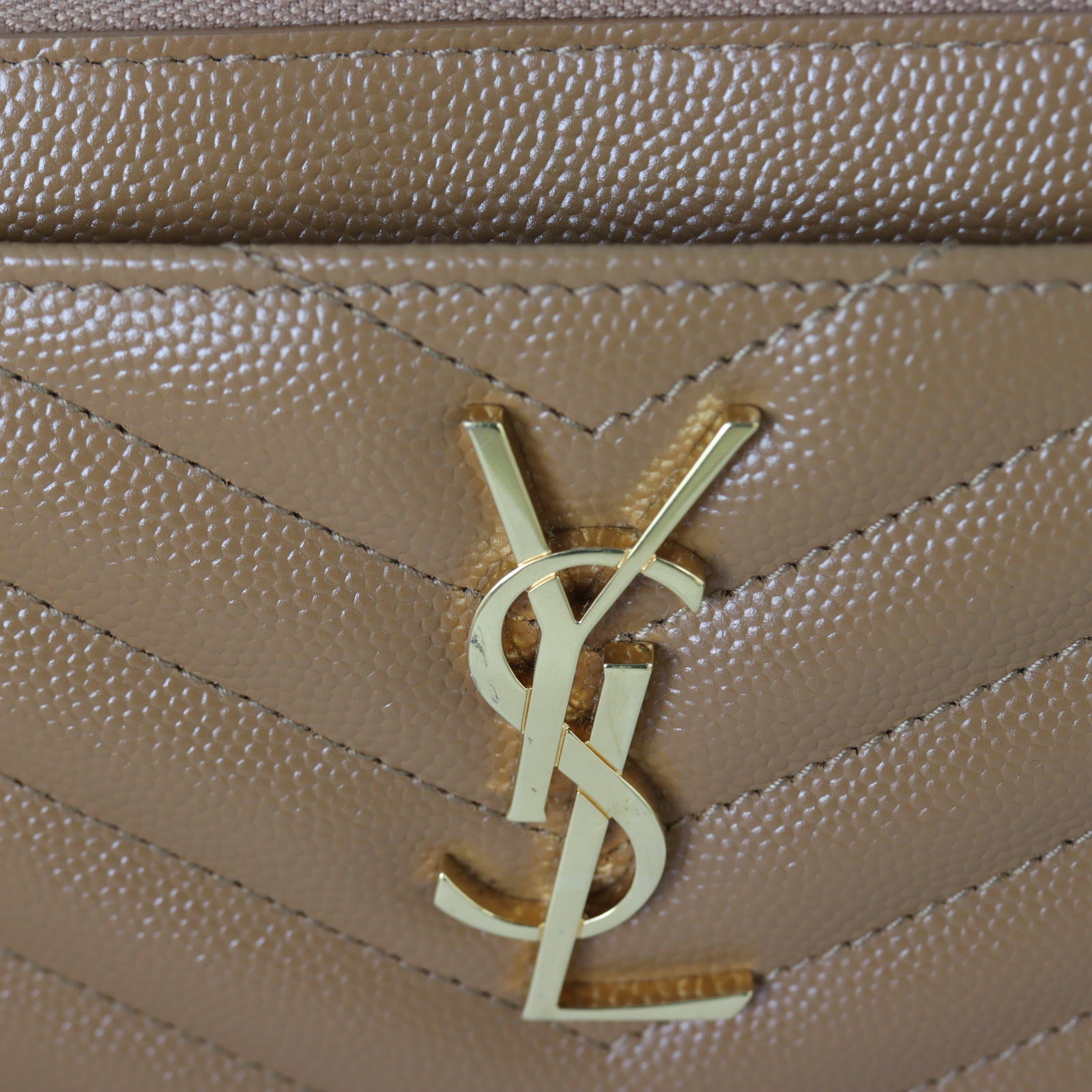 Saint Laurent Cassandre Matelasse Pouch Large_IMG_6347.jpg