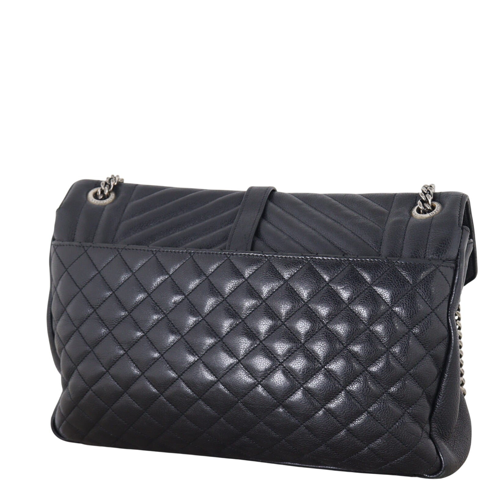 Saint Laurent Classic Medium Tri-Quilt Soft Envelope_IMG_1062.jpeg