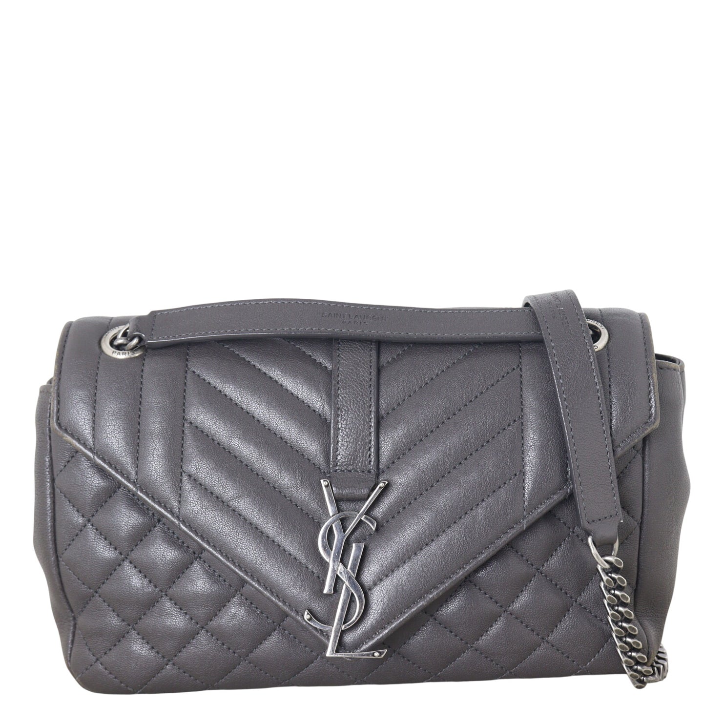 Saint Laurent Classic Medium Tri-Quilt Soft Envelope_IMG_8110.jpeg