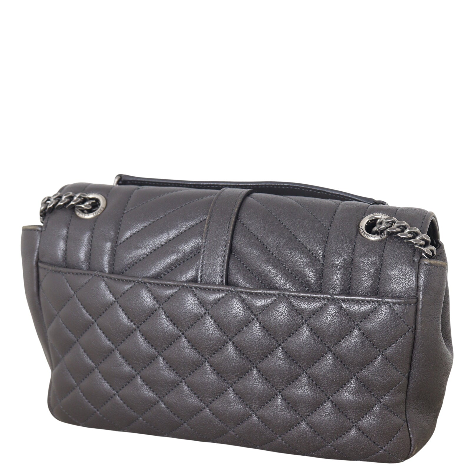 Saint Laurent Classic Medium Tri-Quilt Soft Envelope_IMG_8112.jpeg