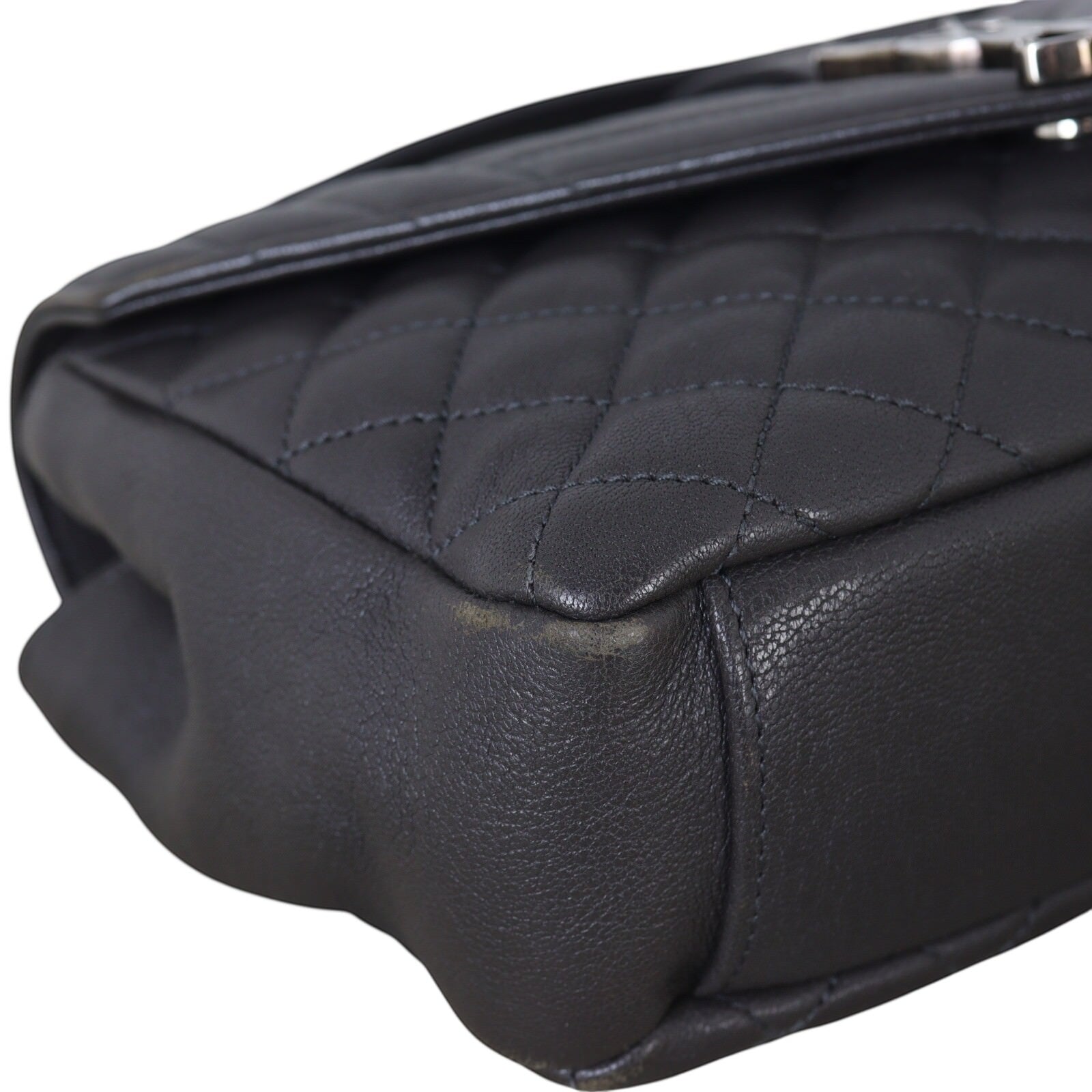 Saint Laurent Classic Medium Tri-Quilt Soft Envelope_IMG_8115.jpg