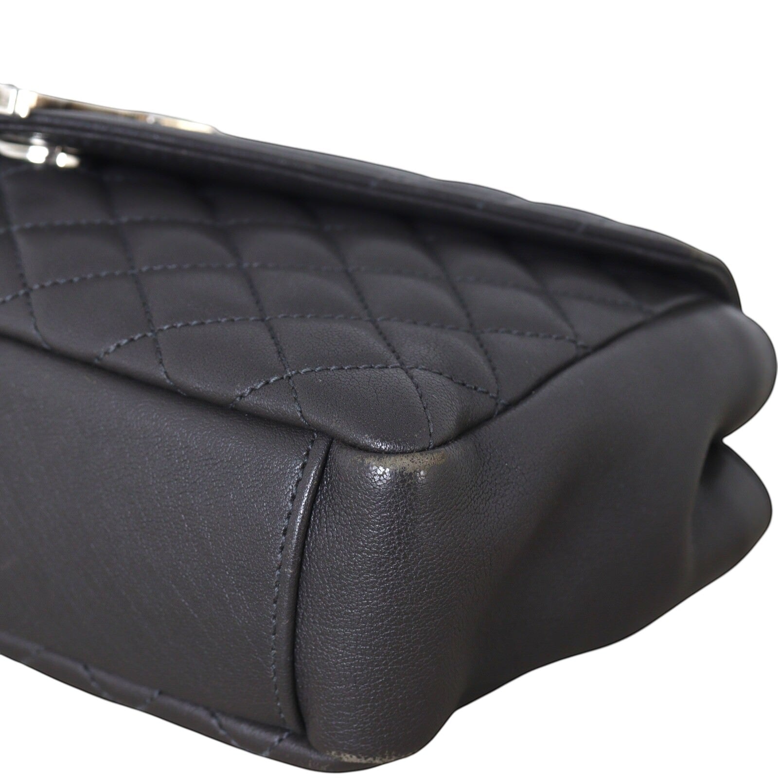 Saint Laurent Classic Medium Tri-Quilt Soft Envelope_IMG_8116.jpg