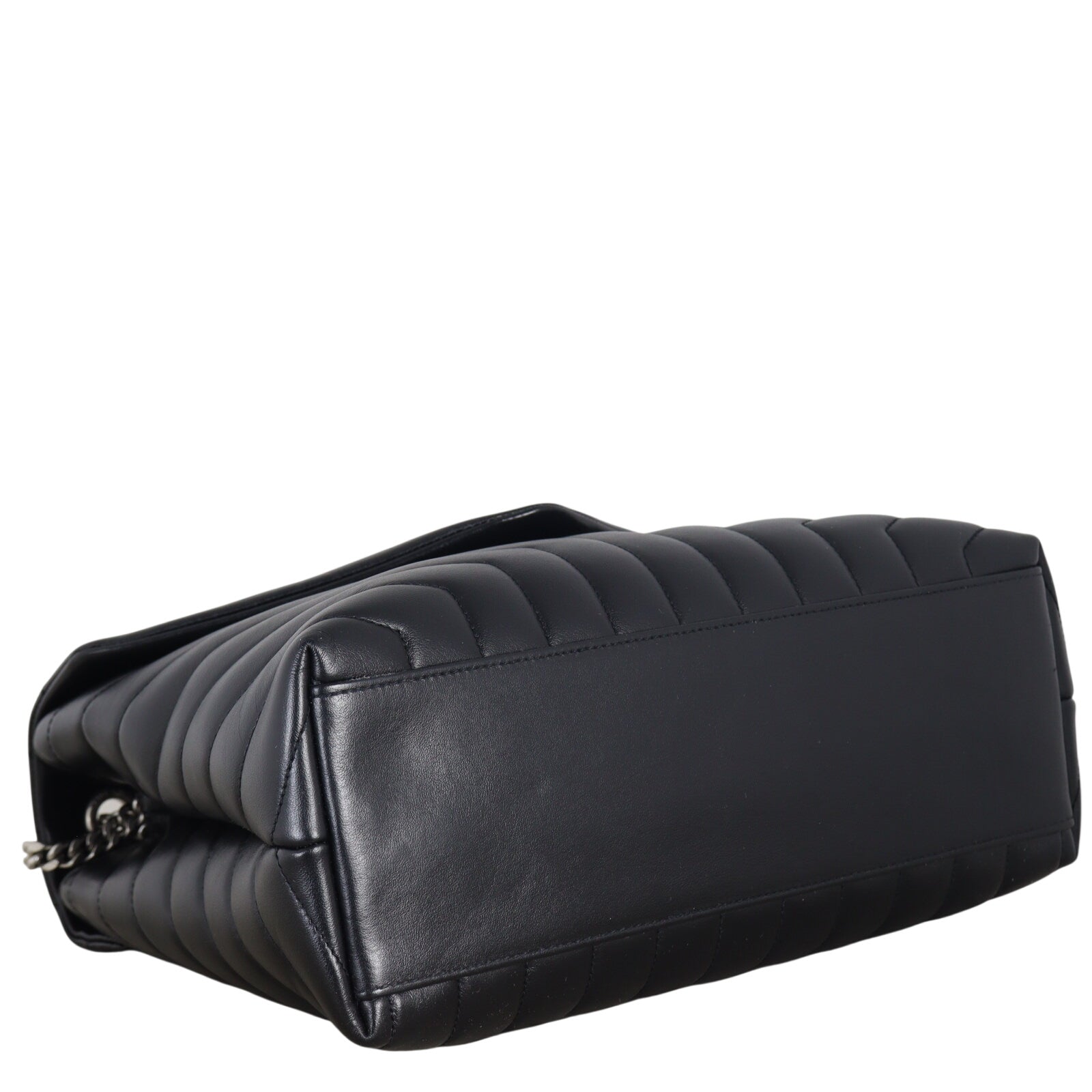 Saint Laurent Loulou Medium_IMG_2480.jpeg