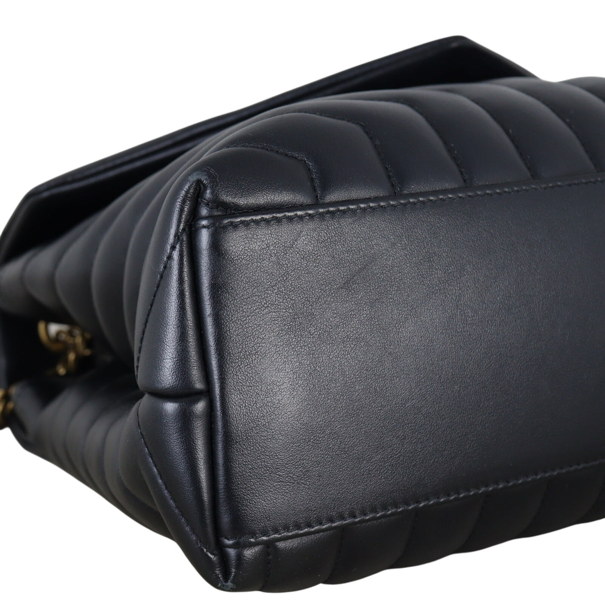 Saint Laurent Loulou Medium_IMG_8270.jpeg