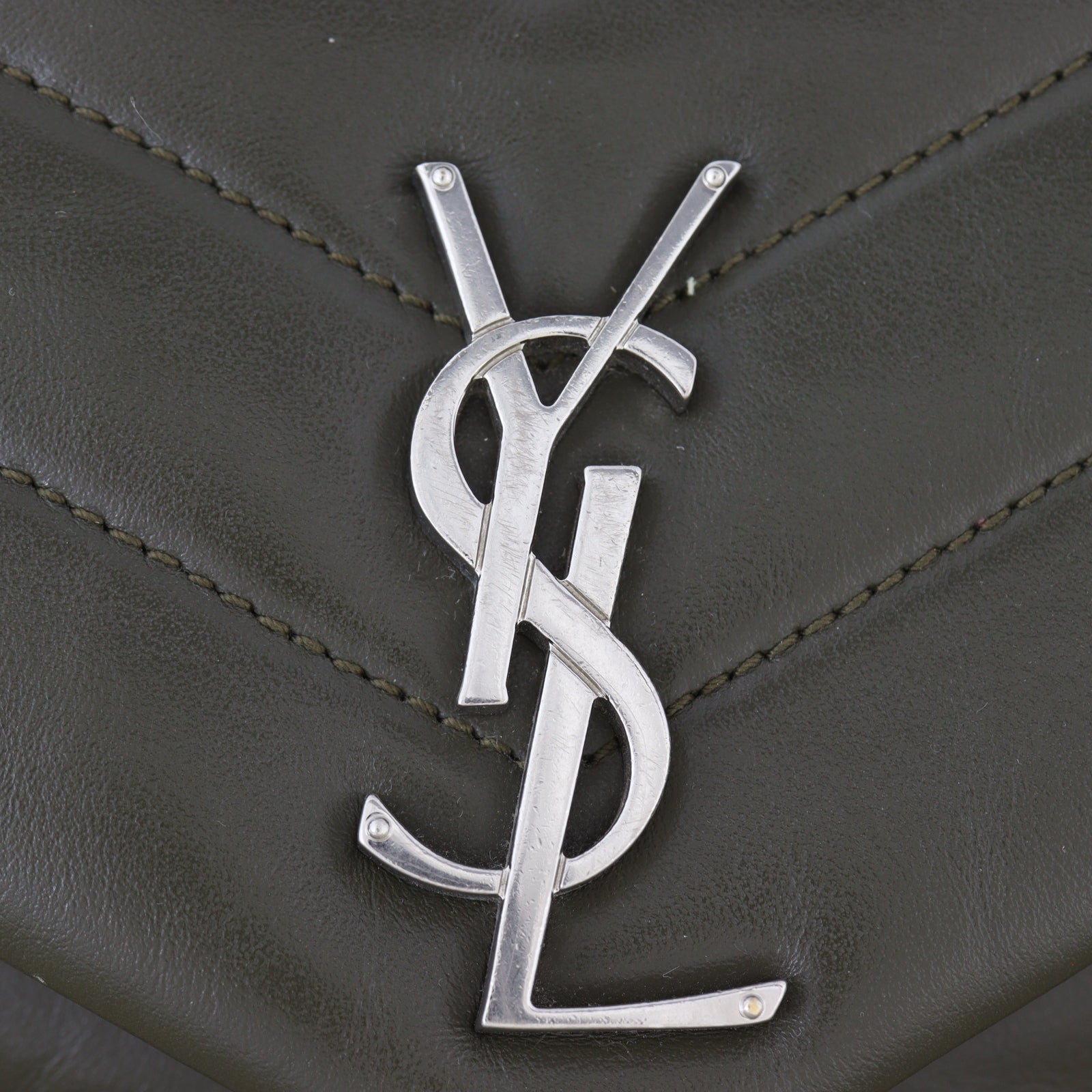 Saint Laurent Loulou Small_IMG_0358.jpg