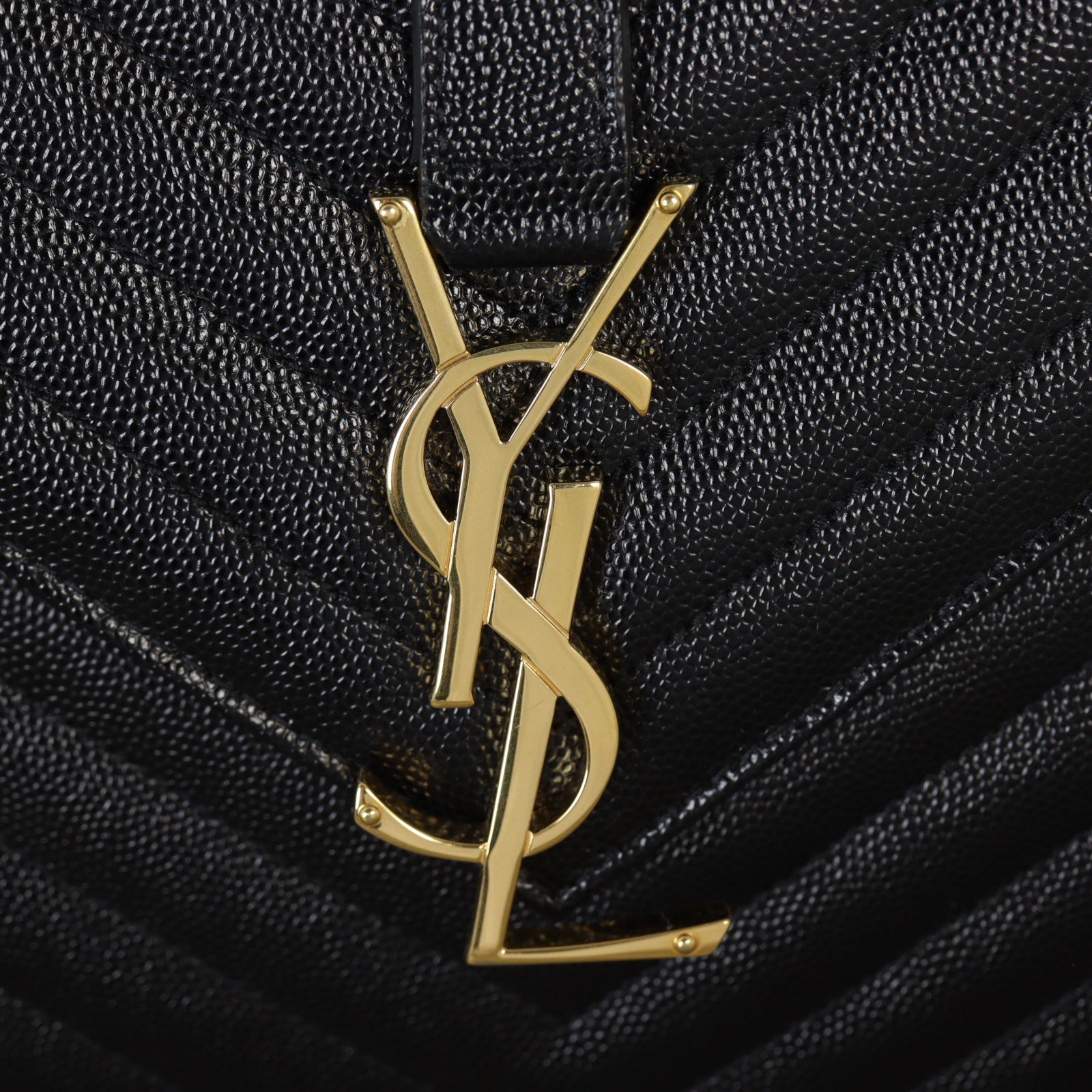 Saint Laurent Matelasse Envelope Large Bag_IMG_7631.jpg