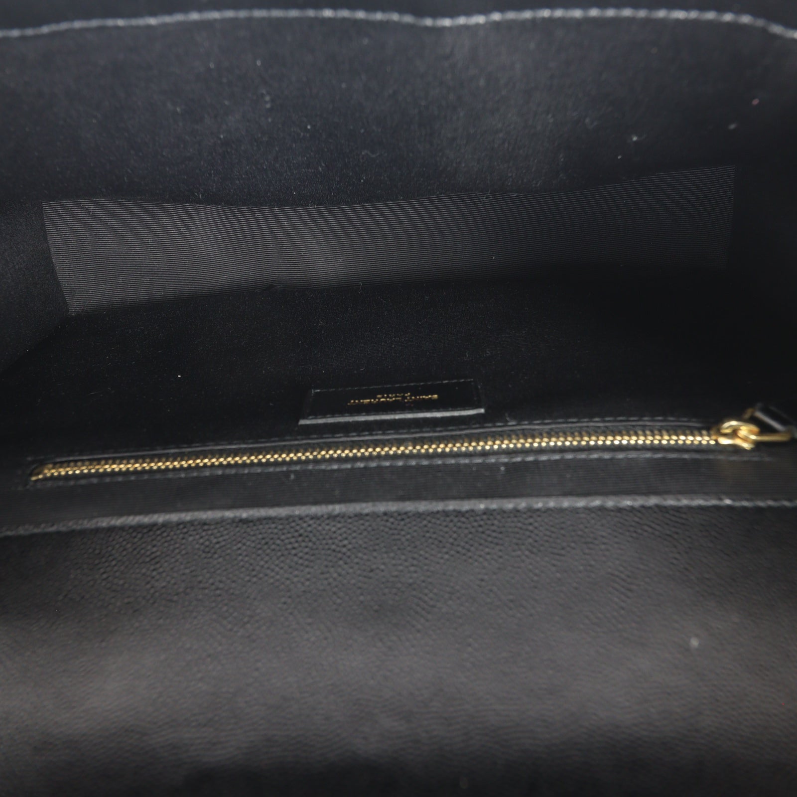 Saint Laurent Matelasse Envelope Large Bag_IMG_7635.jpg