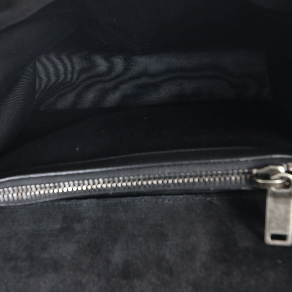 Saint Laurent Monogram Fringe Chain Bag Velvet_IMG_4505.jpg