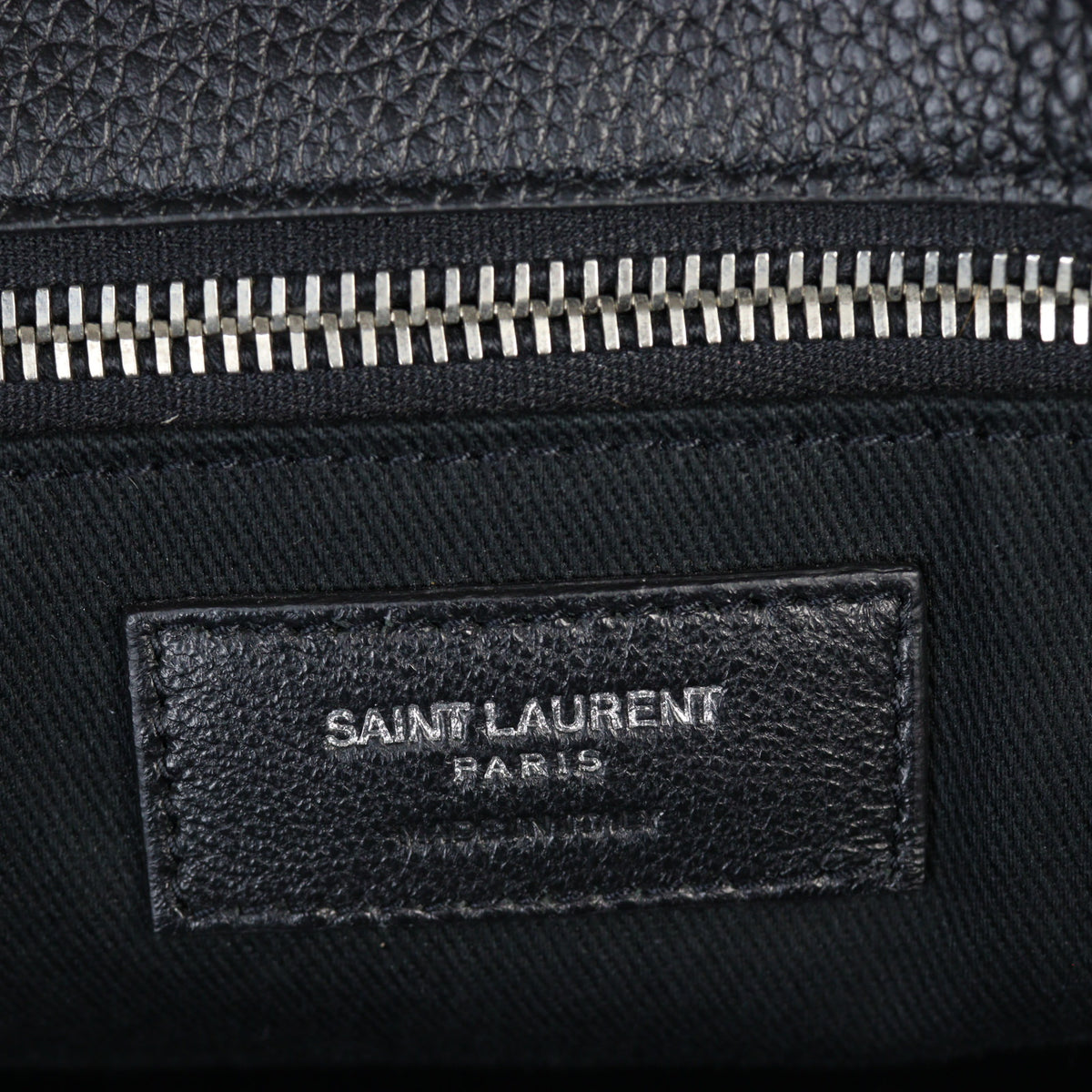 Saint Laurent Sac de Jour Souple Large_IMG_4576.jpg