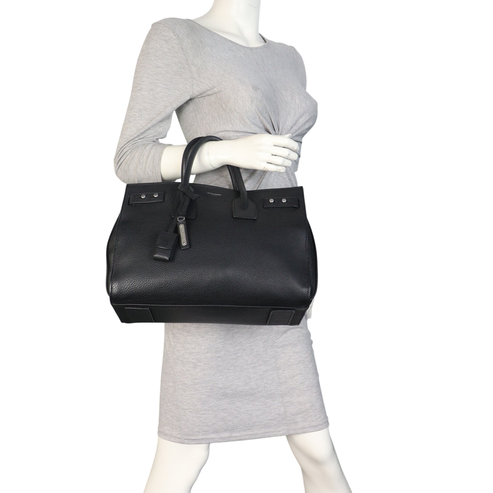 Saint Laurent Sac de Jour Souple Small_IMG_8797.jpeg