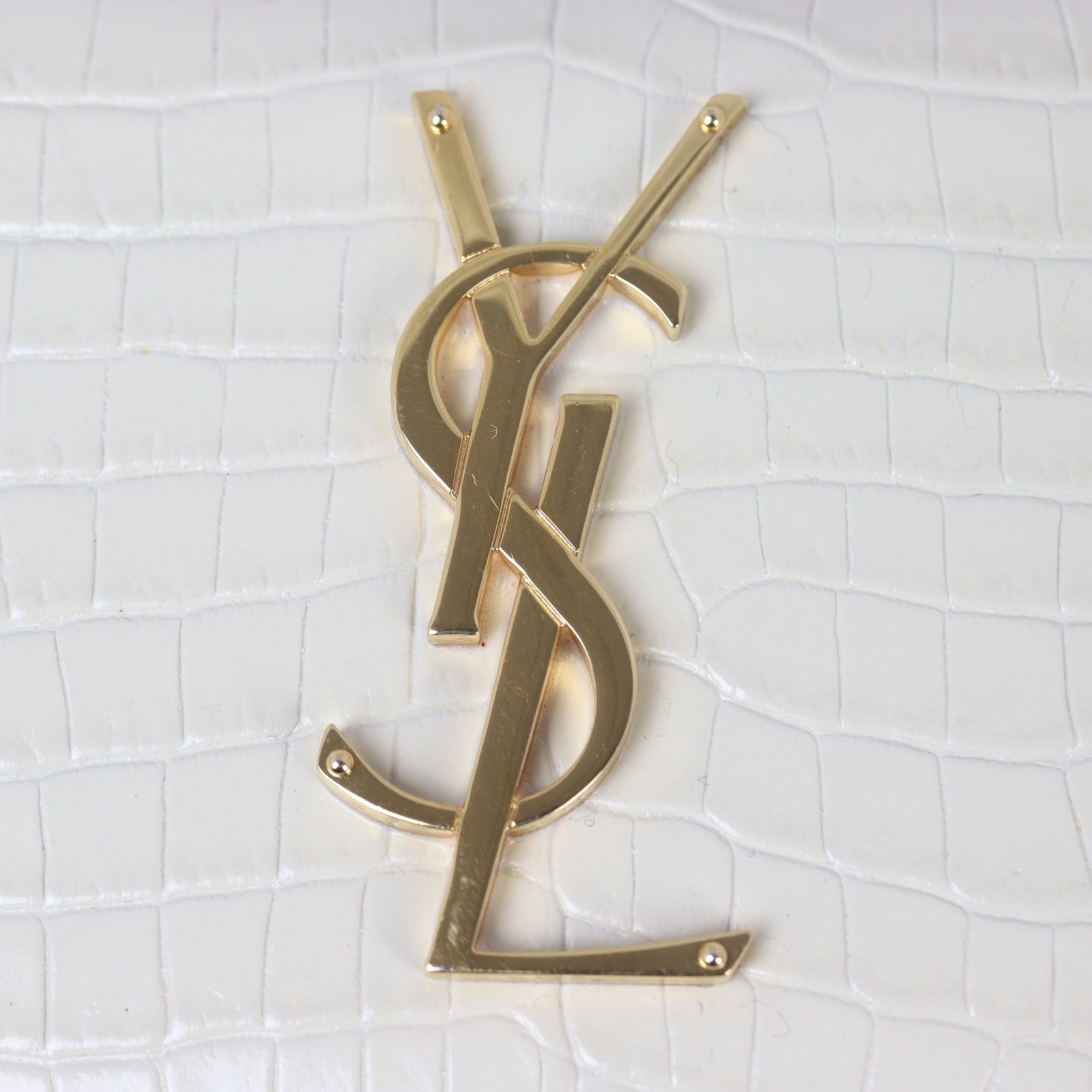 Saint Laurent Sunset Chain Wallet Croc Embossed (white)_IMG_7998.jpg