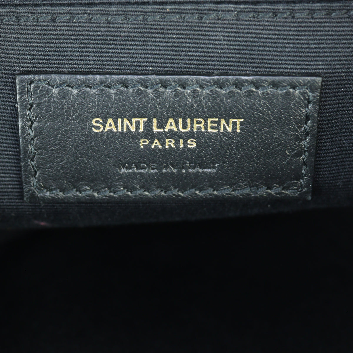Saint Laurent Vinyle Round Camera Bag_IMG_3113.jpg