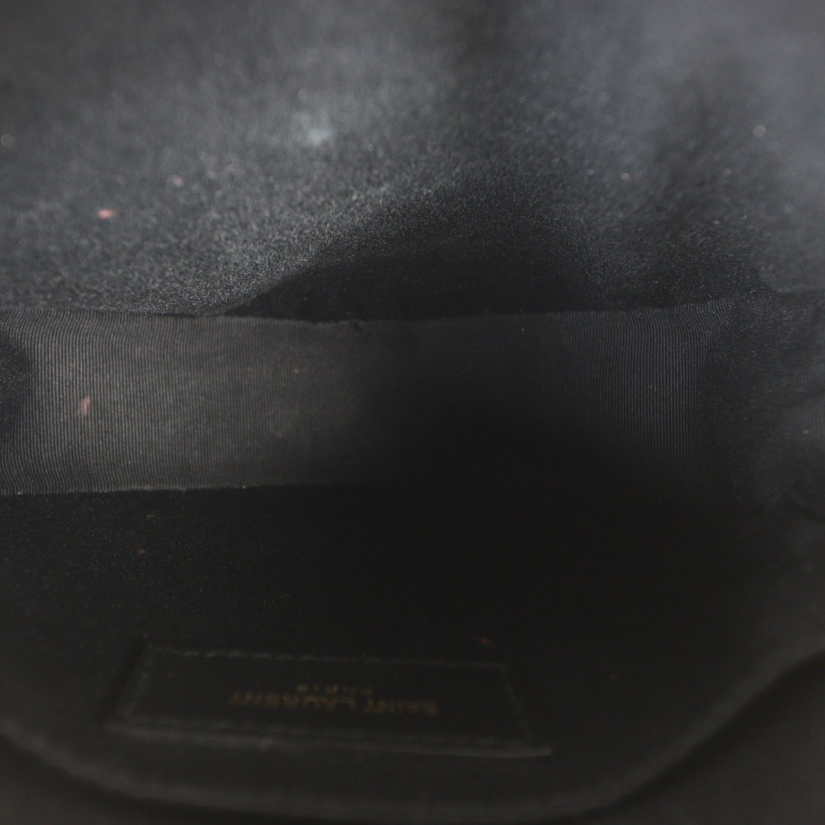 Saint Laurent Vinyle Round Camera Bag_IMG_3117.jpg