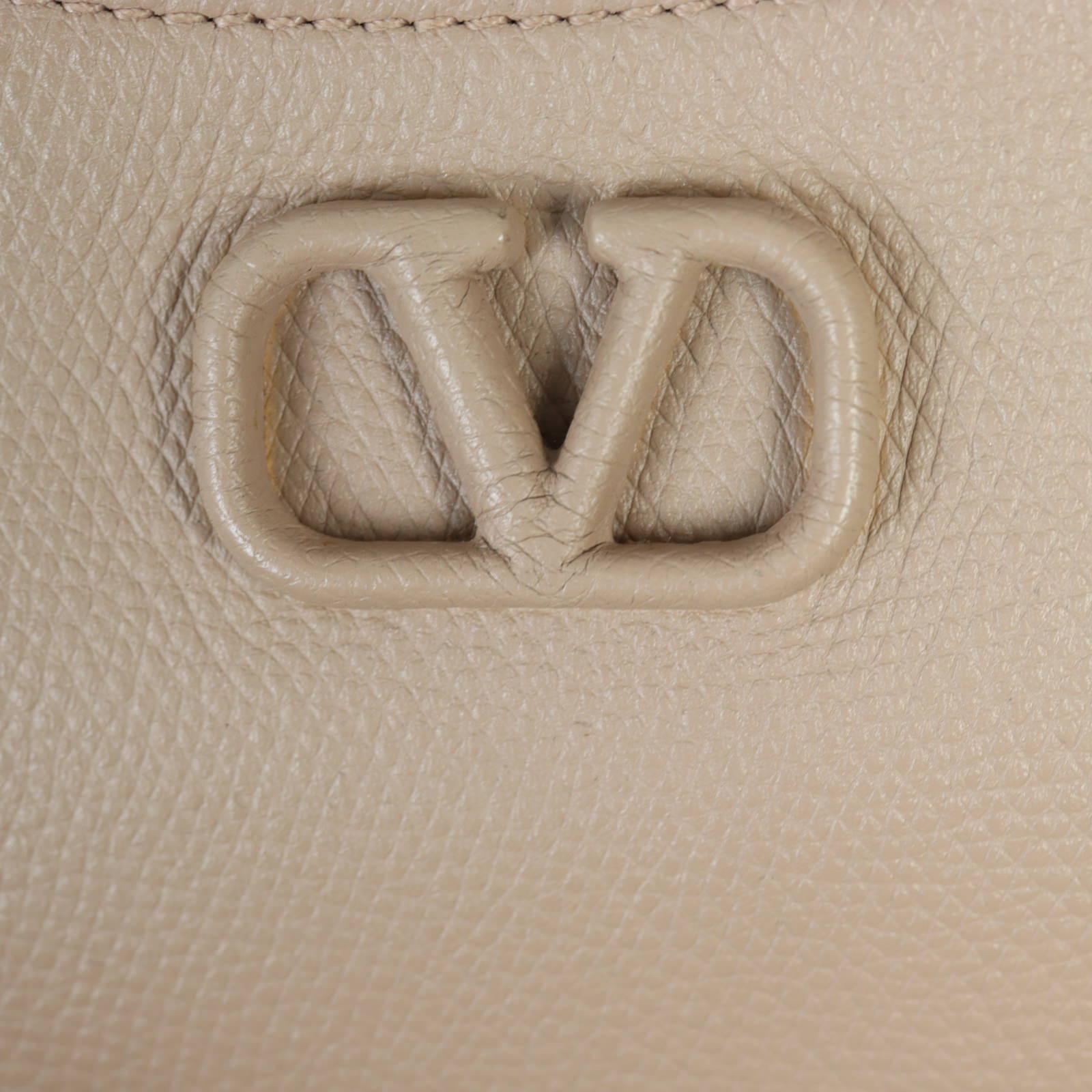 Valentino Vlogo Mini Hobo_IIMG_7639.jpg
