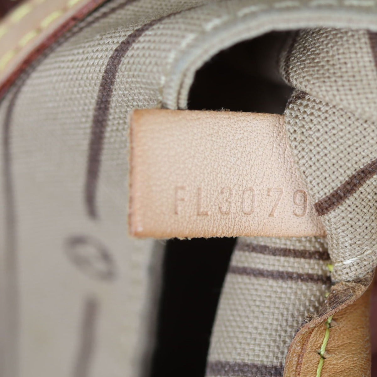 Louis Vuitton Neverfull GM Monogram Date code
