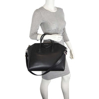 Givenchy Antigona Medium Scale