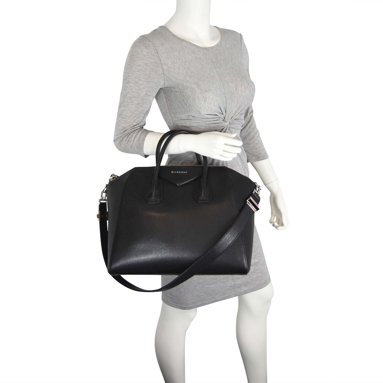 Givenchy Antigona Medium Scale