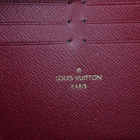 Louis Vuitton Zippy Wallet Monogram stamp