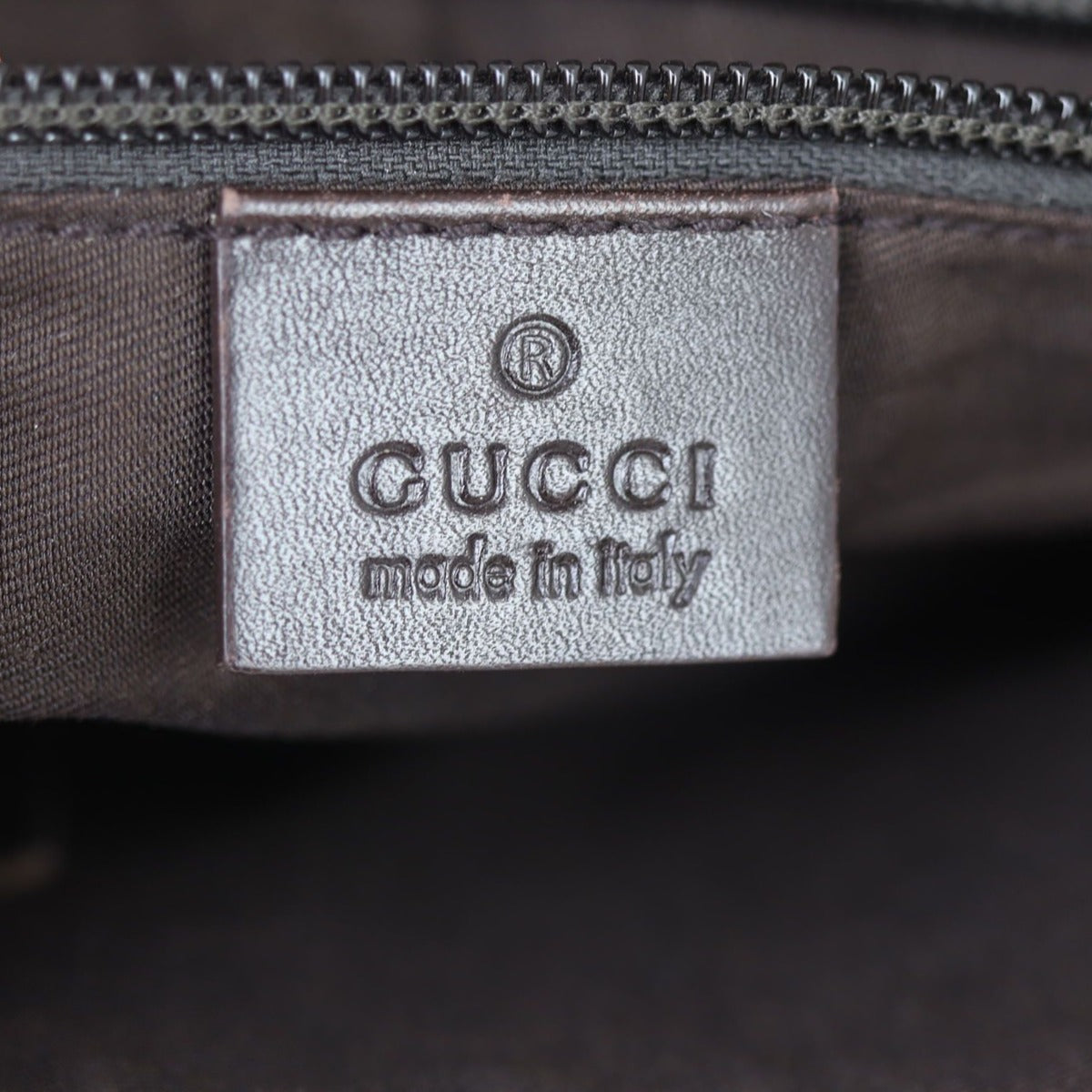 Gucci GG Canvas Messenger Stamp
