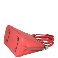 Louis Vuitton Alma BB Epi Corner Distance