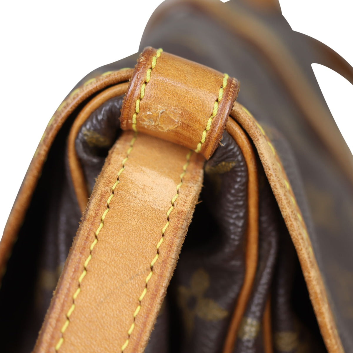 Louis Vuitton Saumur 30 Monogram Corner
