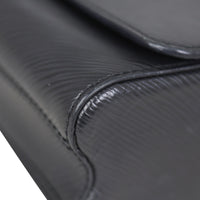 Louis Vuitton Twist MM Epi Corner
