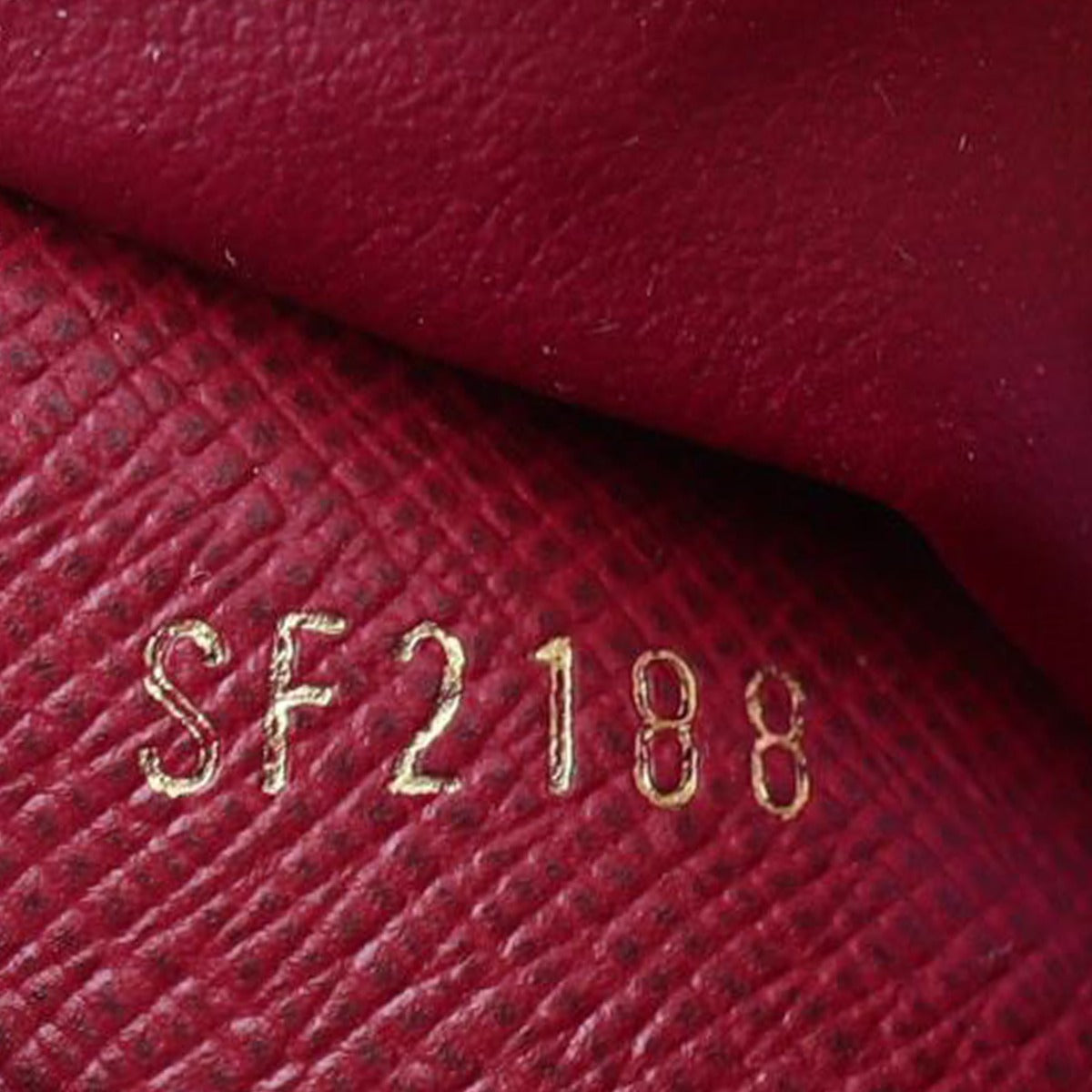 Louis Vuitton Adele Wallet Monogram Date code
