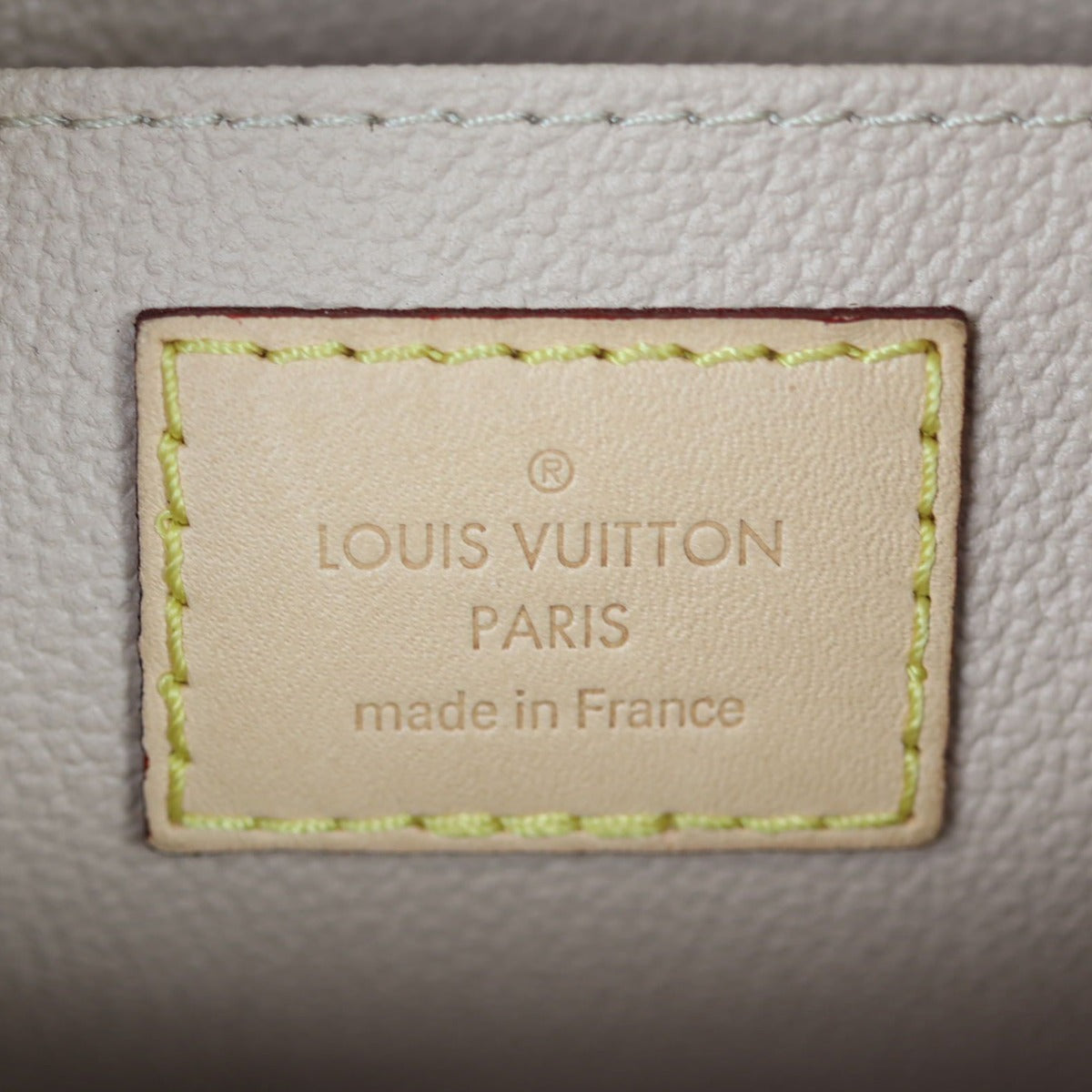 Louis Vuitton Toiletry Pouch 26 Epi Stamp
