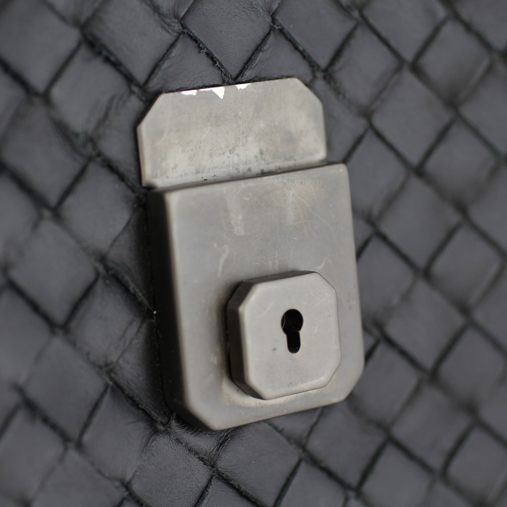 Bottega Veneta Intrecciato Roma Medium Hardware