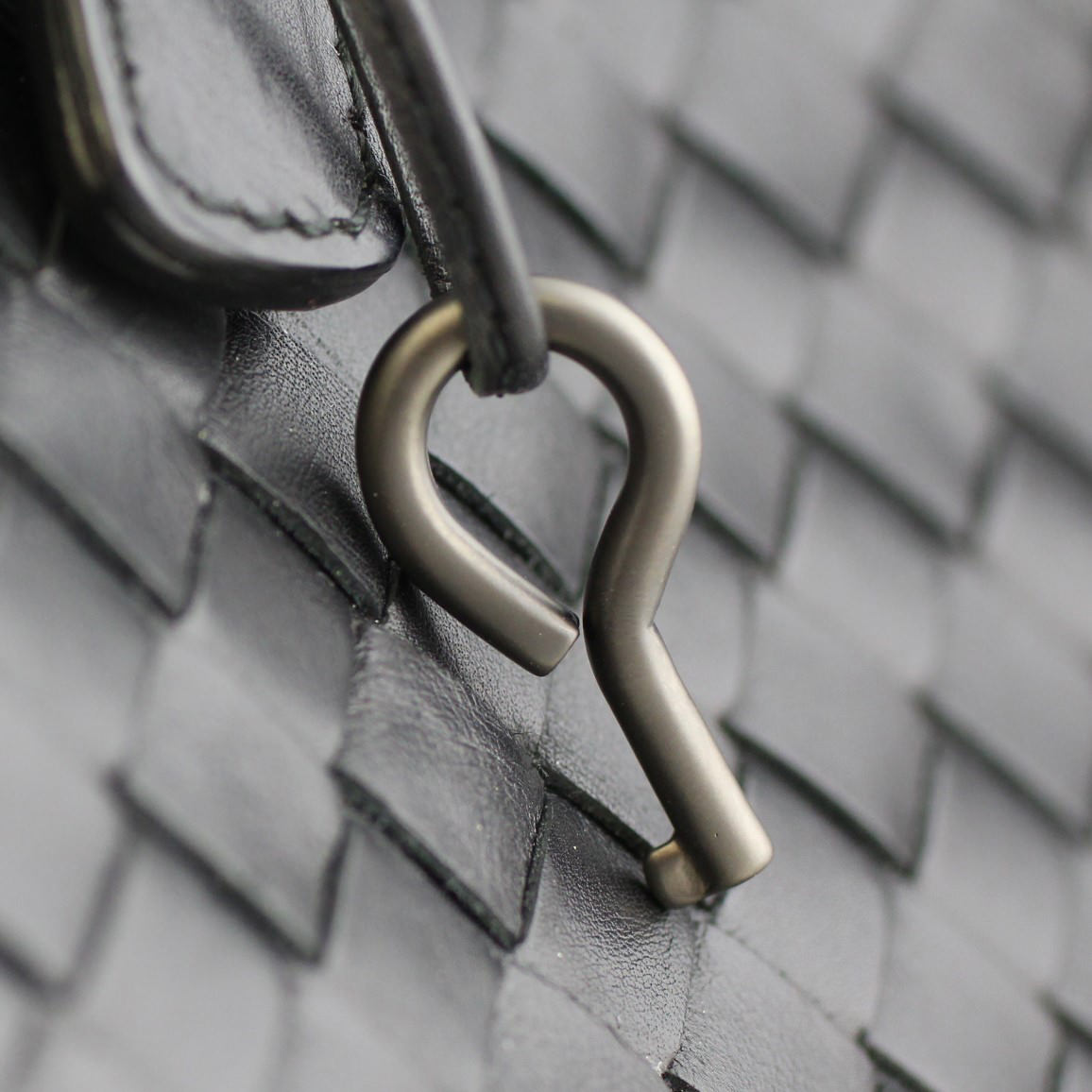 Bottega Veneta Intrecciato Roma Medium Key