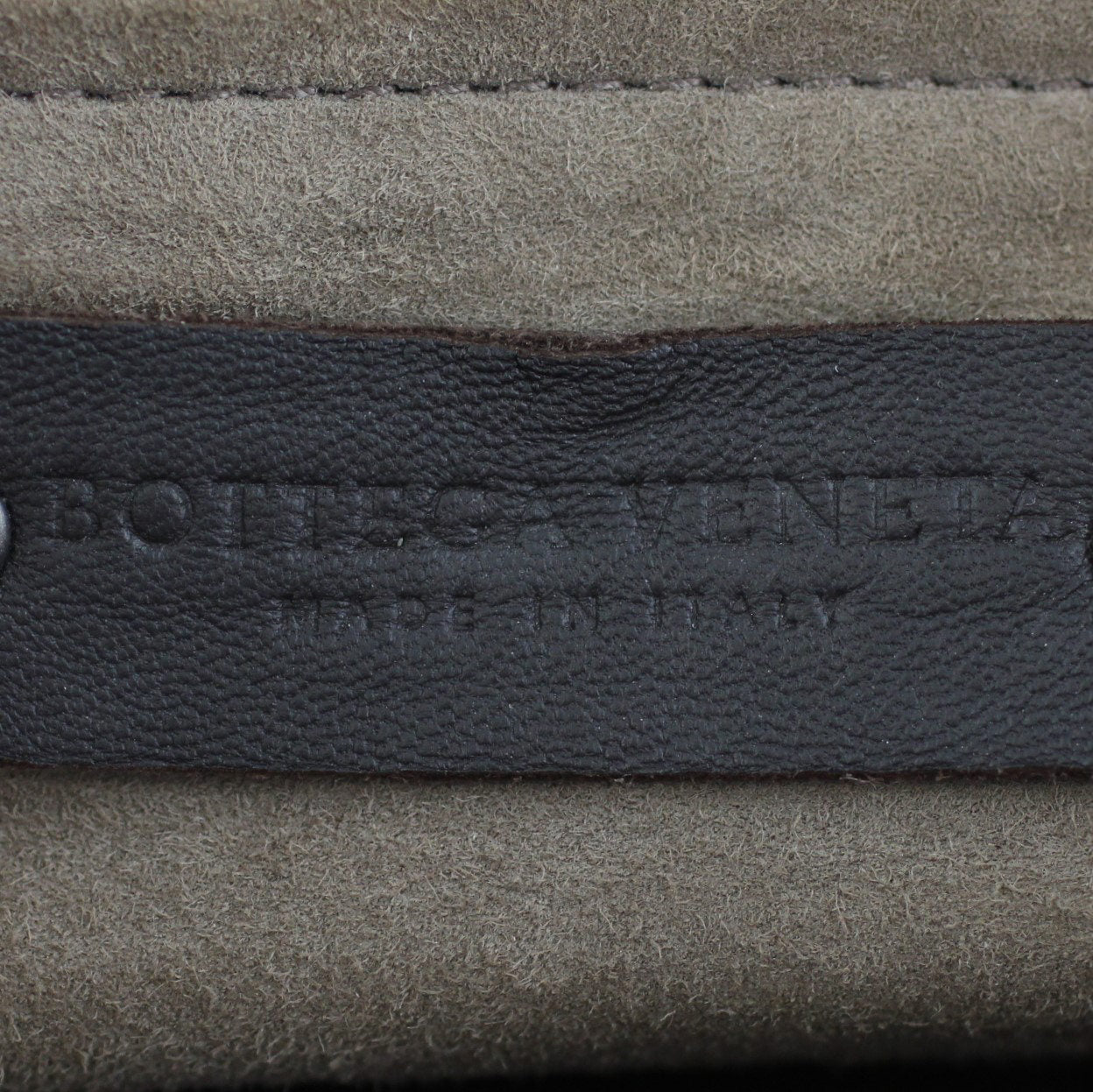 Bottega Veneta Intrecciato Nappa Garda Medium Stamp