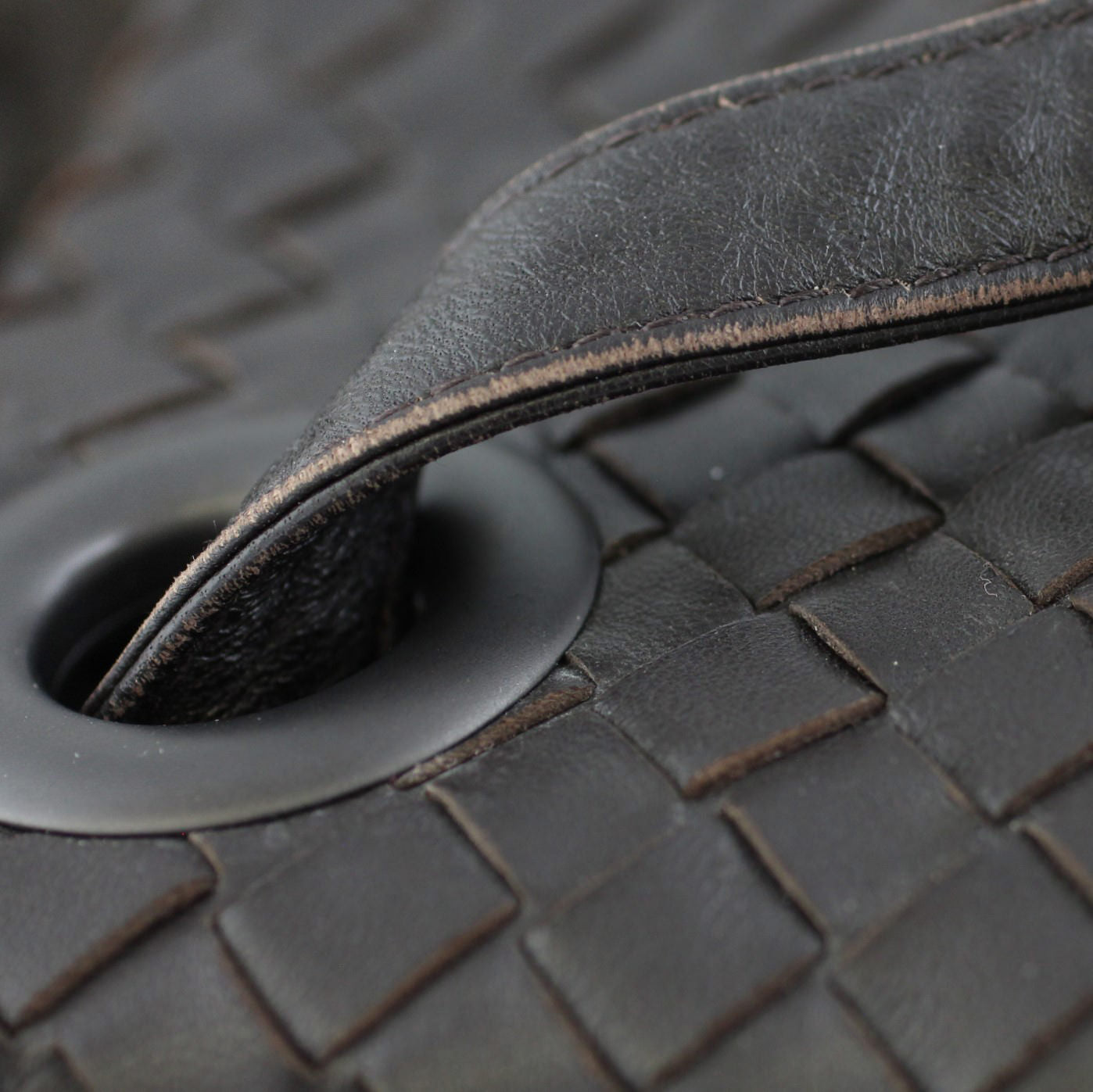 Bottega Veneta Intrecciato Nappa Garda Medium Strap