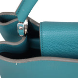 Louis Vuitton Capucines MM Corner
