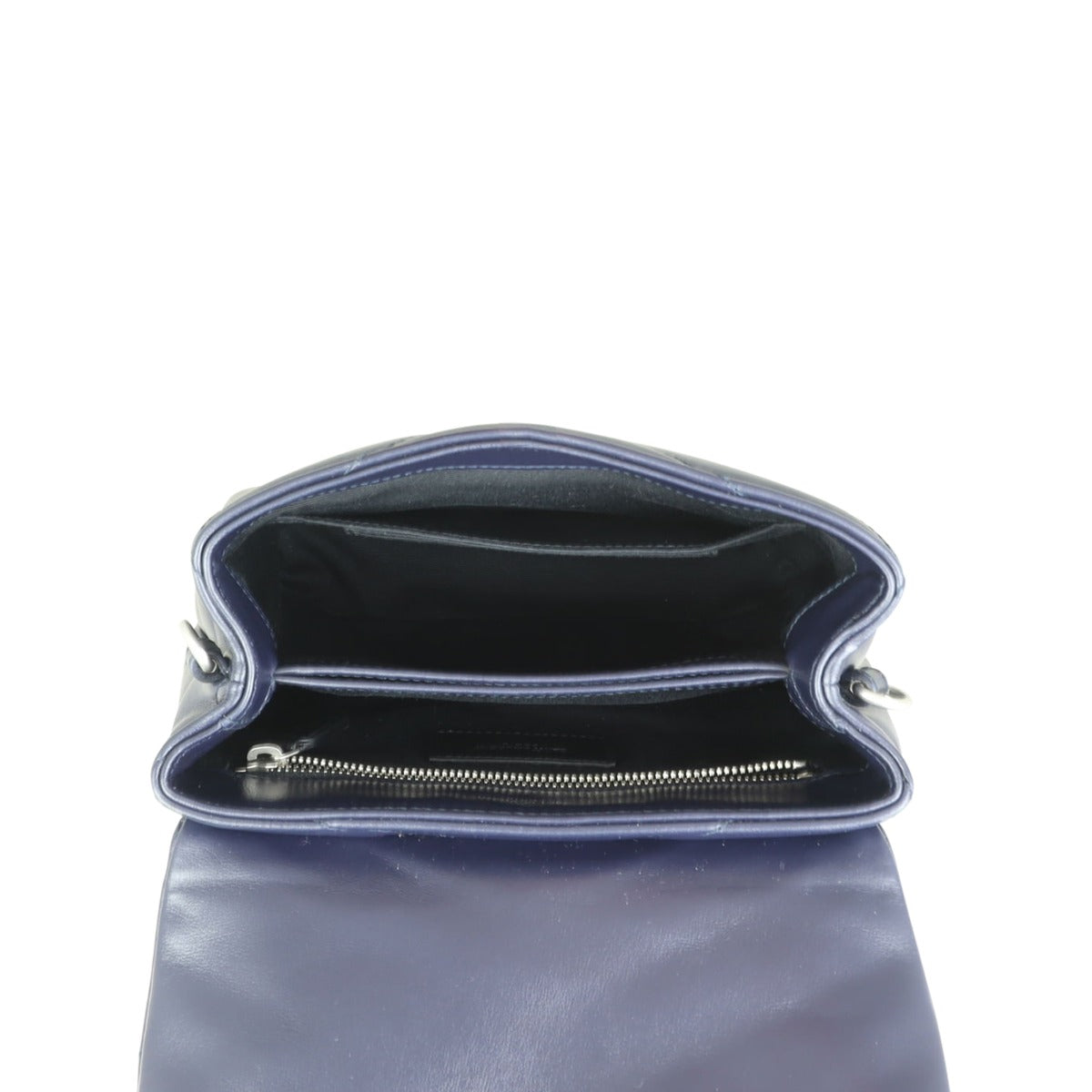 Saint Laurent Toy Loulou Whole interior
