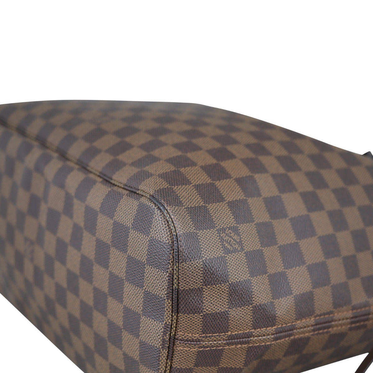 Louis Vuitton Neverfull MM Damier Ebene Corner
