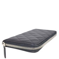 Chanel Classic Long Zipped Wallet Corner close up
