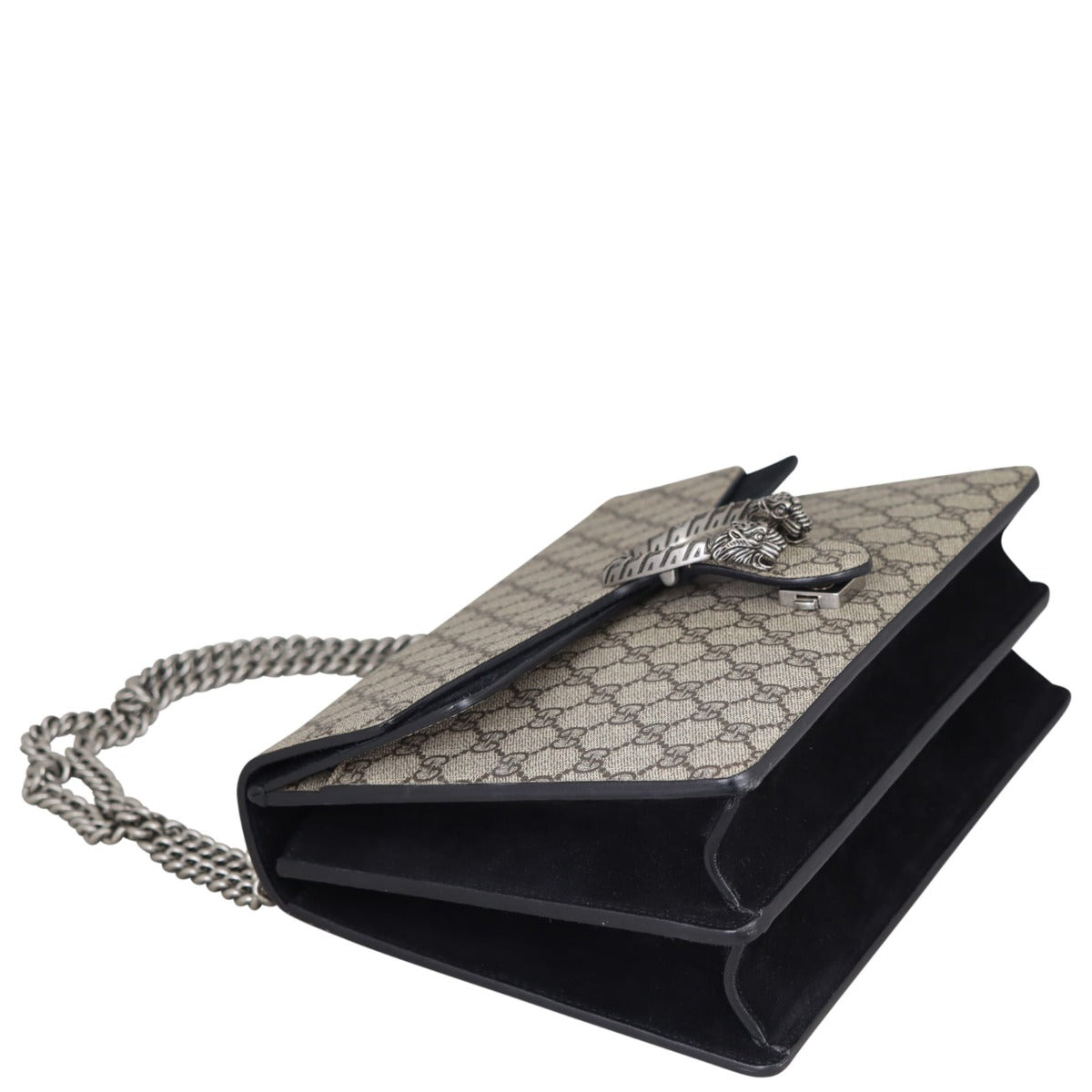 Gucci Dionysus GG Supreme Medium Shoulder Bag Corner distance