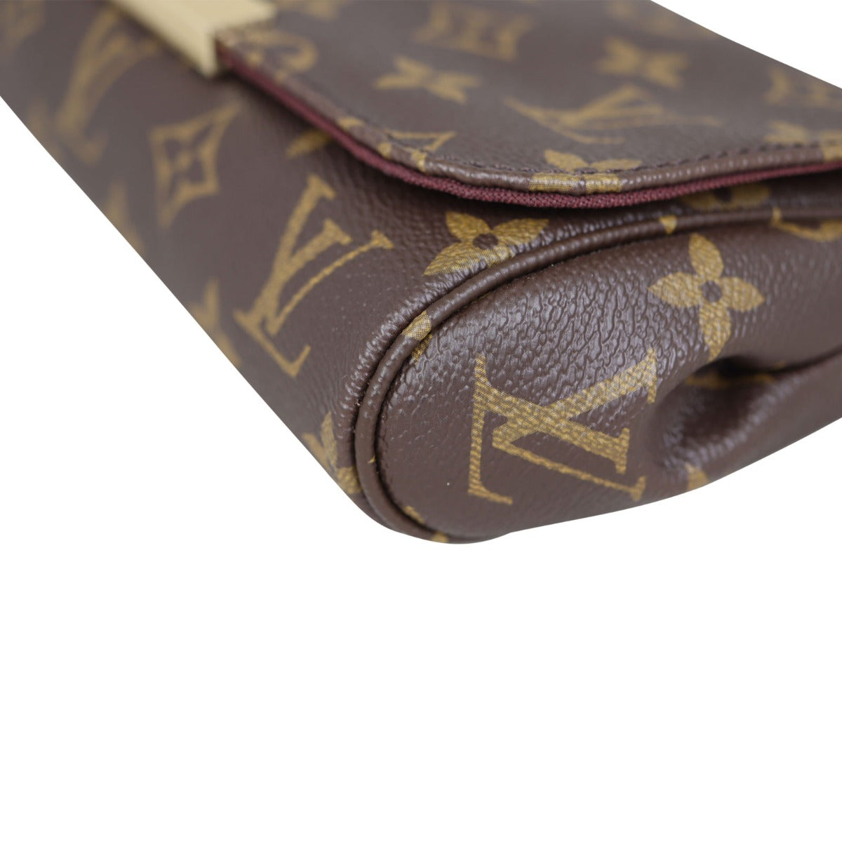 Louis Vuitton Favorite PM Monogram Corner close up