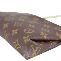 Louis Vuitton Pallas Clutch with Chain Corner Closeup