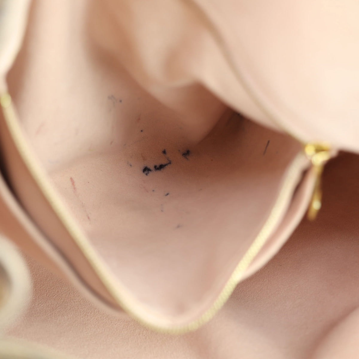 Louis Vuitton Caissa Hobo Damier Ebene