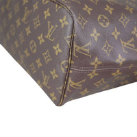 Louis Vuitton Neverfull MM Monogram Corner Closeup