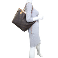 Louis Vuitton Neverfull MM Monogram Mannequin