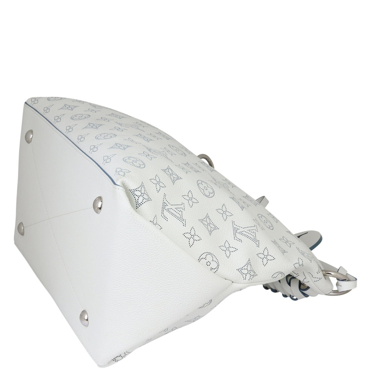 Louis Vuitton Beaubourg Hobo MM Mahina Corner Distance